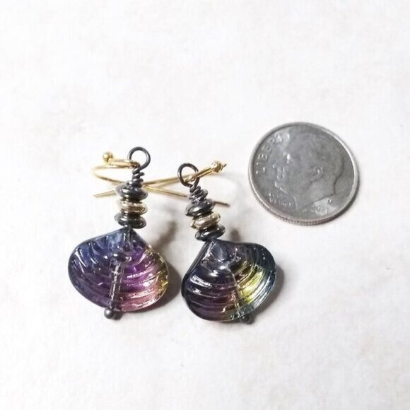 Sexy Iridescent Goth + Beachy! Clam Shells Earrings! Purple Black Glass Beads - Picture 6 of 7